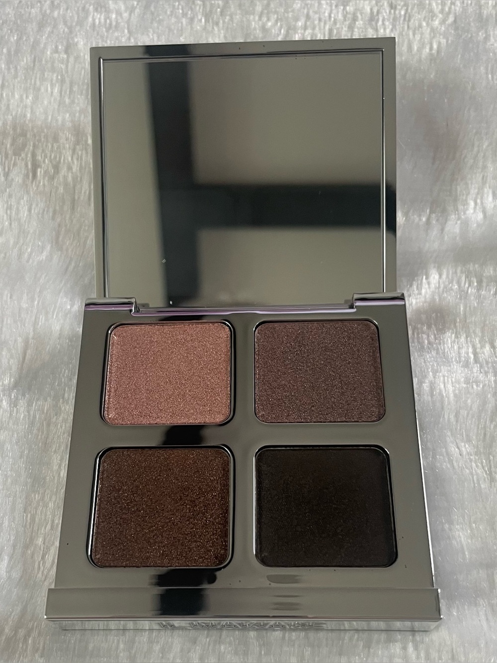Shimmering Neutral Eyeshadow Quad - Rose Taupe Browns game changer 994